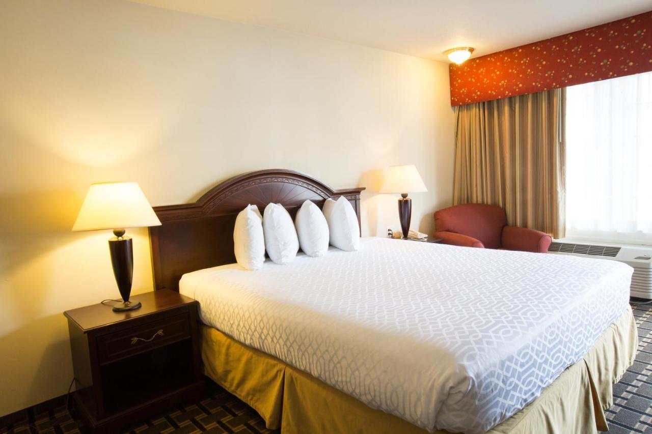 Express Maingate Hotel 2*