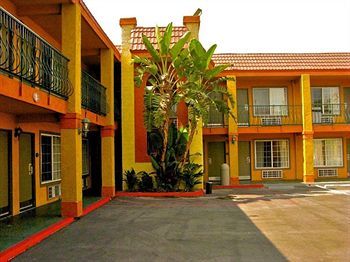 Hotel Express Maingate