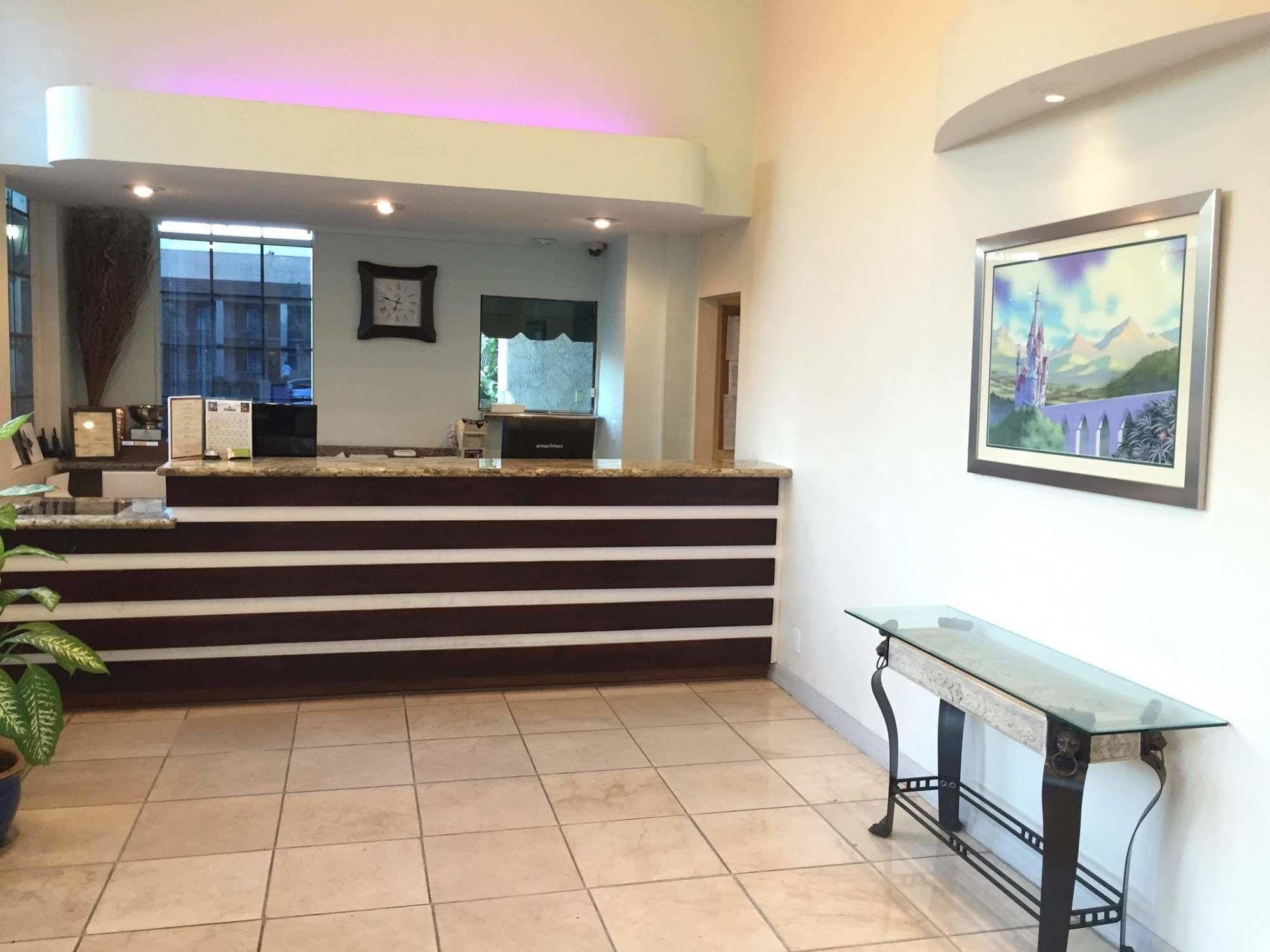 Express Maingate Hotel