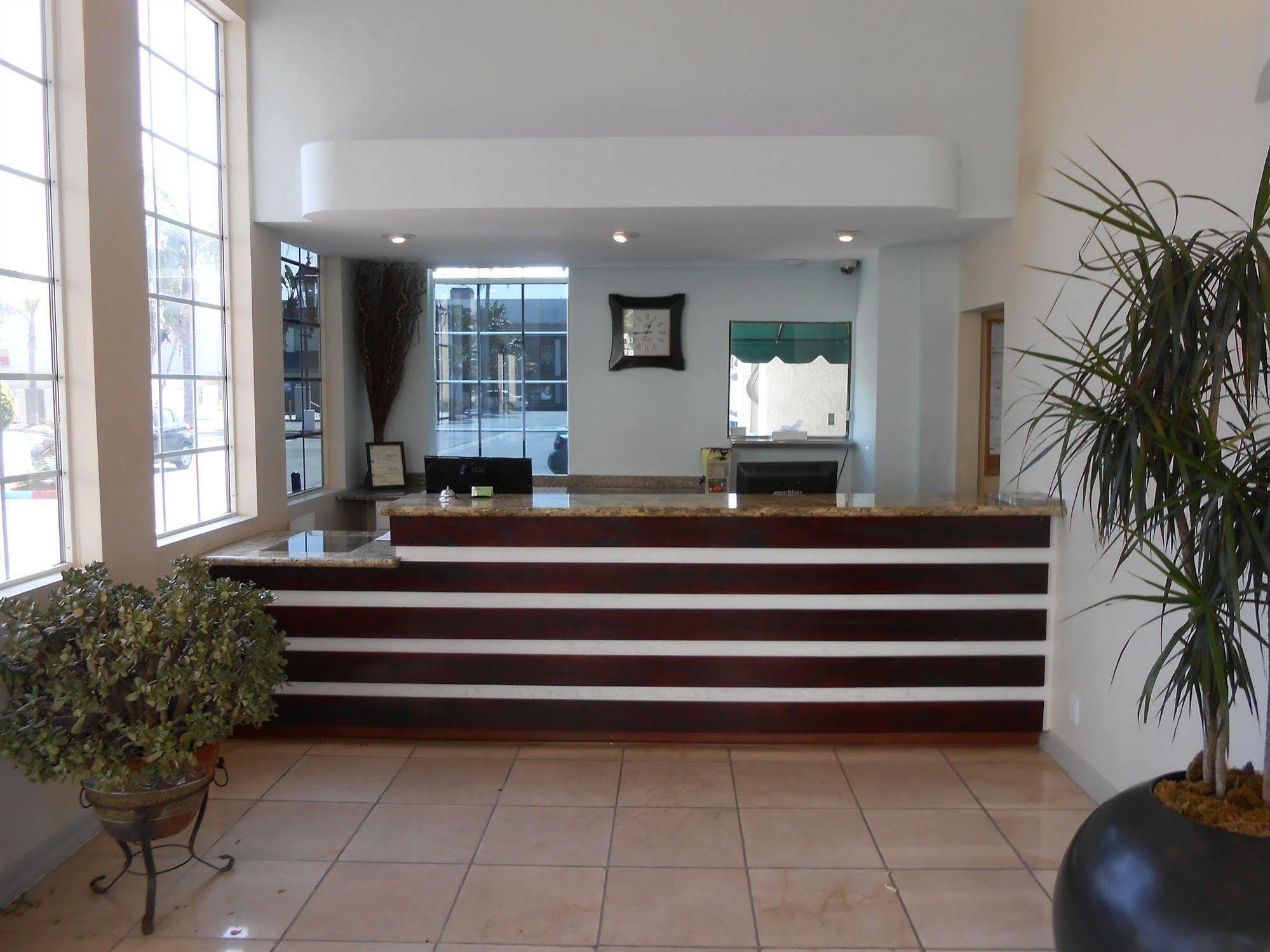 Express Maingate Hotel