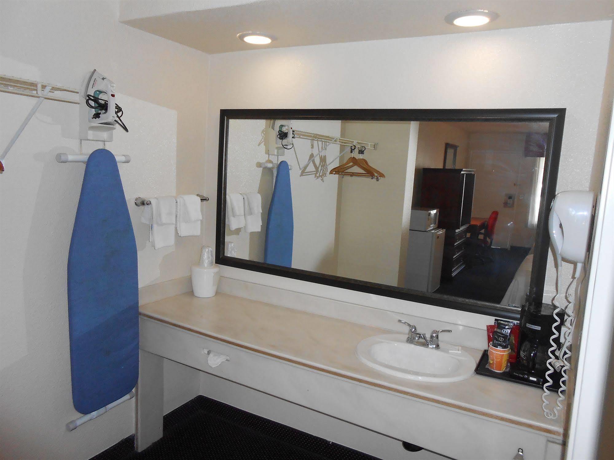 Express Maingate Hotel 2*